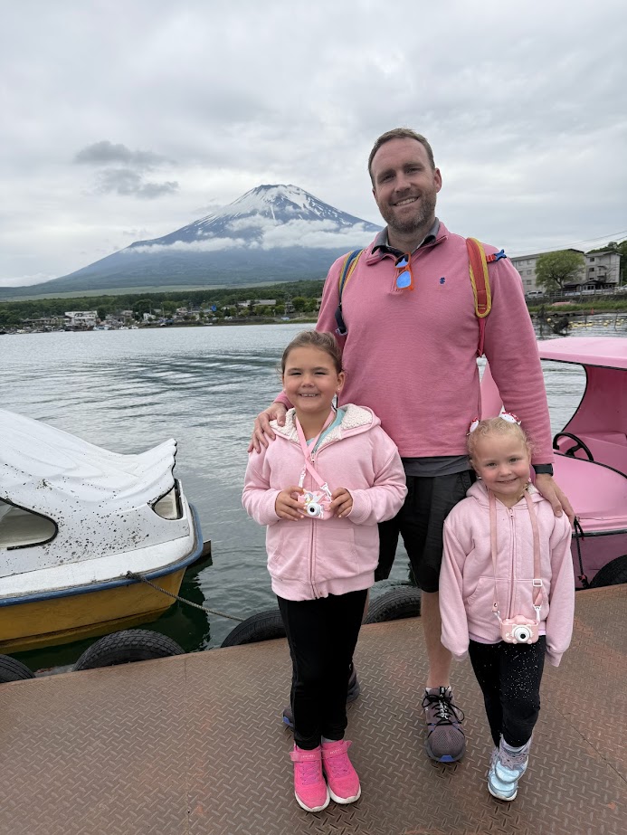 Dad and girls at Yamanakako Swan Lake